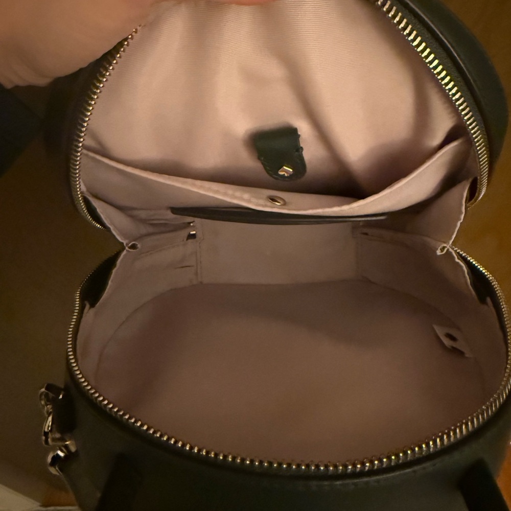 Kate Spade Green Crossbody Bag with Gold Detail - Picture 2 of 4